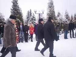 Прошел митинг в честь 69-летия освобождения Кирова от фашистов