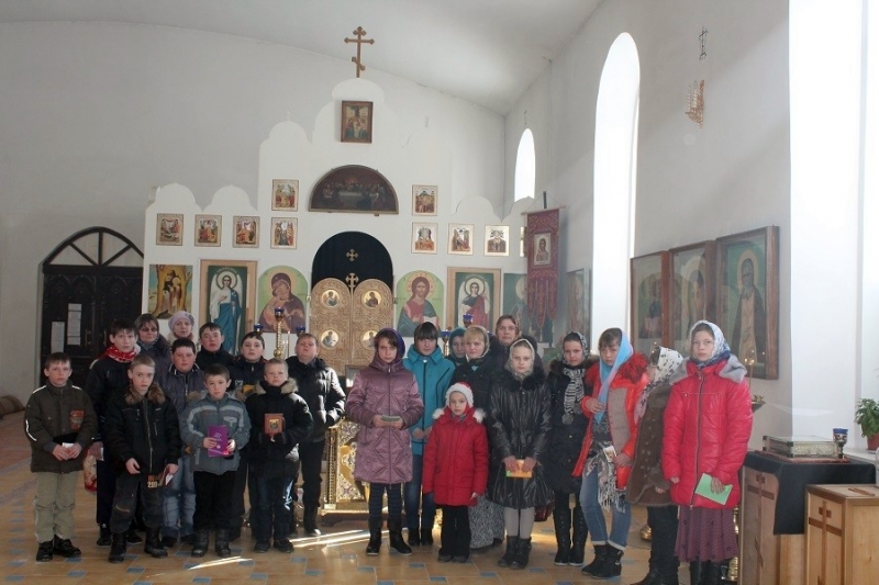 Школьники из Фоминичей посетили Александро-Невский собор