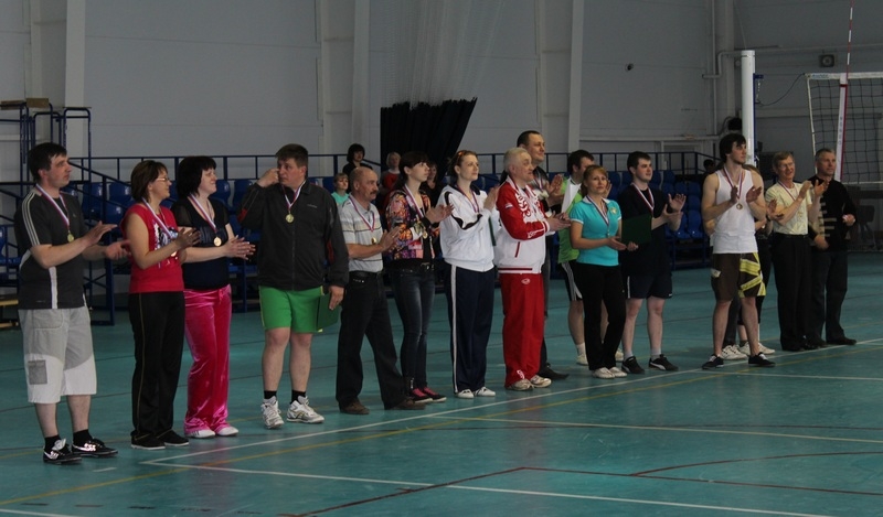 В Кирове прошел волейбольный турнир среди чиновников
