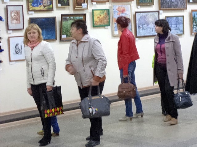 Выставка работ кировских учителей «Труд и вдохновение» открыта в ККЗ