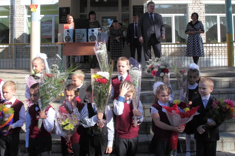 Министр внутренней политики приехал в Воскресенск на День знаний
