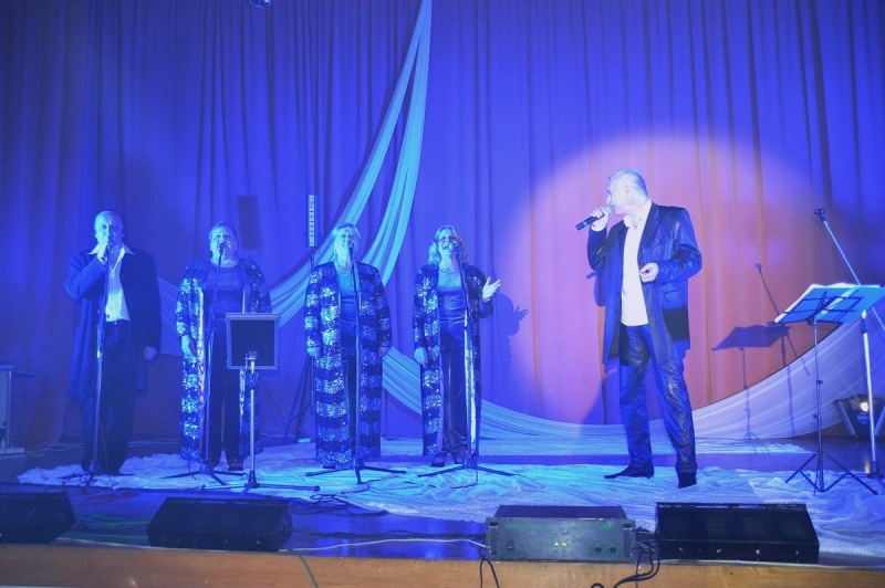 Литвинов на поп-концерте призвал народ объединяться