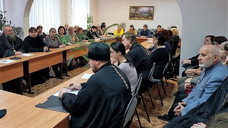 Директоров школ собрали на семинар «новомучеников»